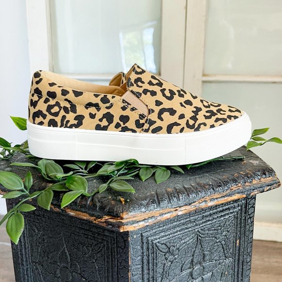 Leopard Canvas Slip On Sneakers - Picture 2 of 6